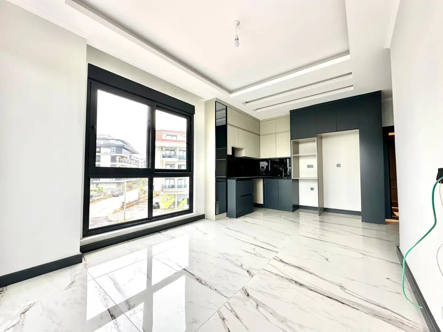 Oba'da Site İçerisinde Satılık Lüks 1+1 Daire - Image 4