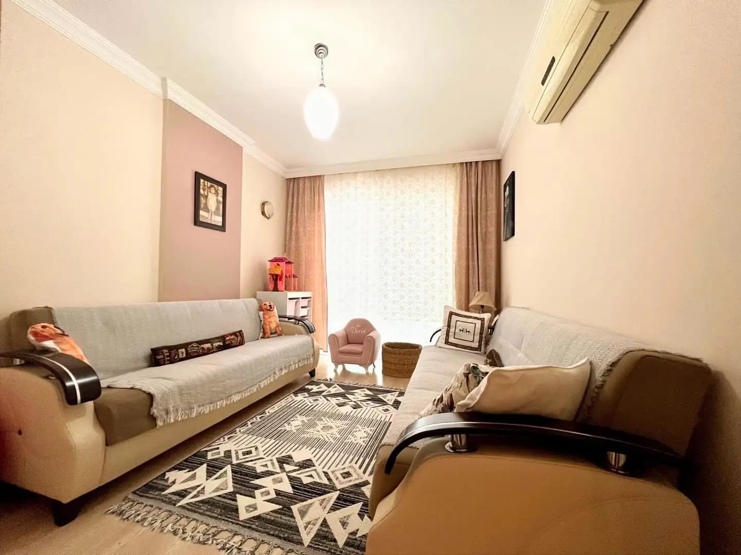 Alanya Tosmur'da Havuzlu Sitede 3+1 Ayrı Mutfak Satılık Daire - Image 3