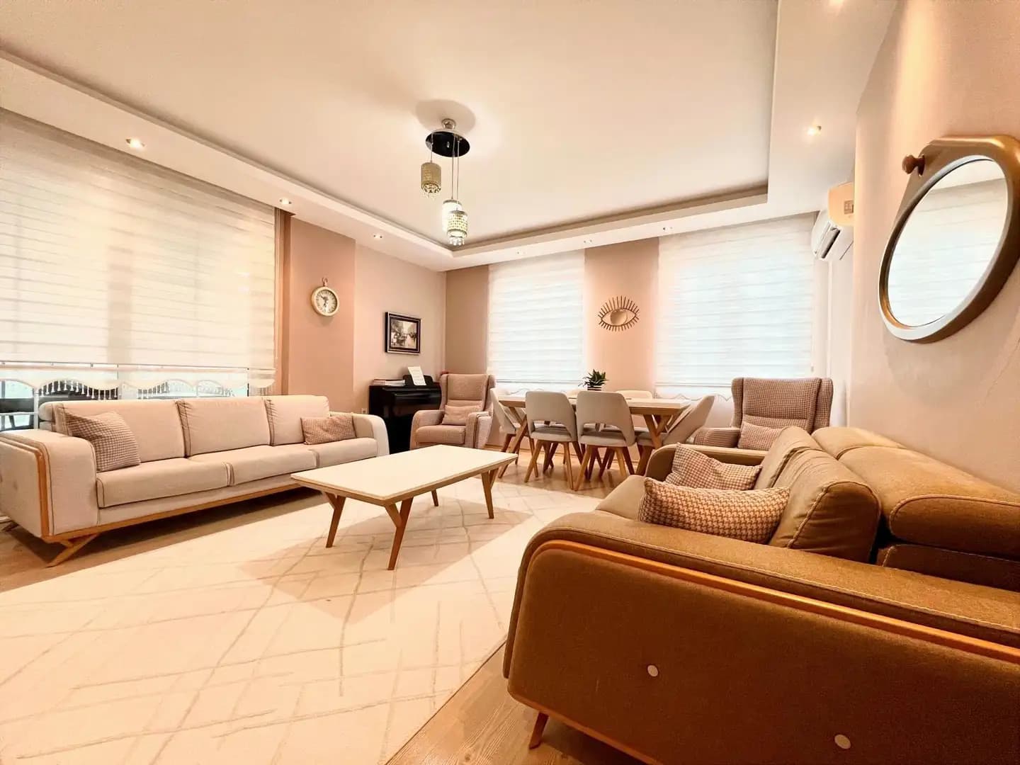 Alanya Tosmur'da Havuzlu Sitede 3+1 Ayrı Mutfak Satılık Daire - Image 2