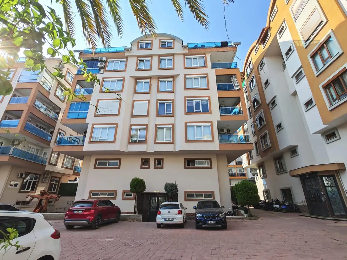 Alanya Cikcilli'de Ayrı Mutfaklı Ferah 3+1 Satılık Daire - Image 1